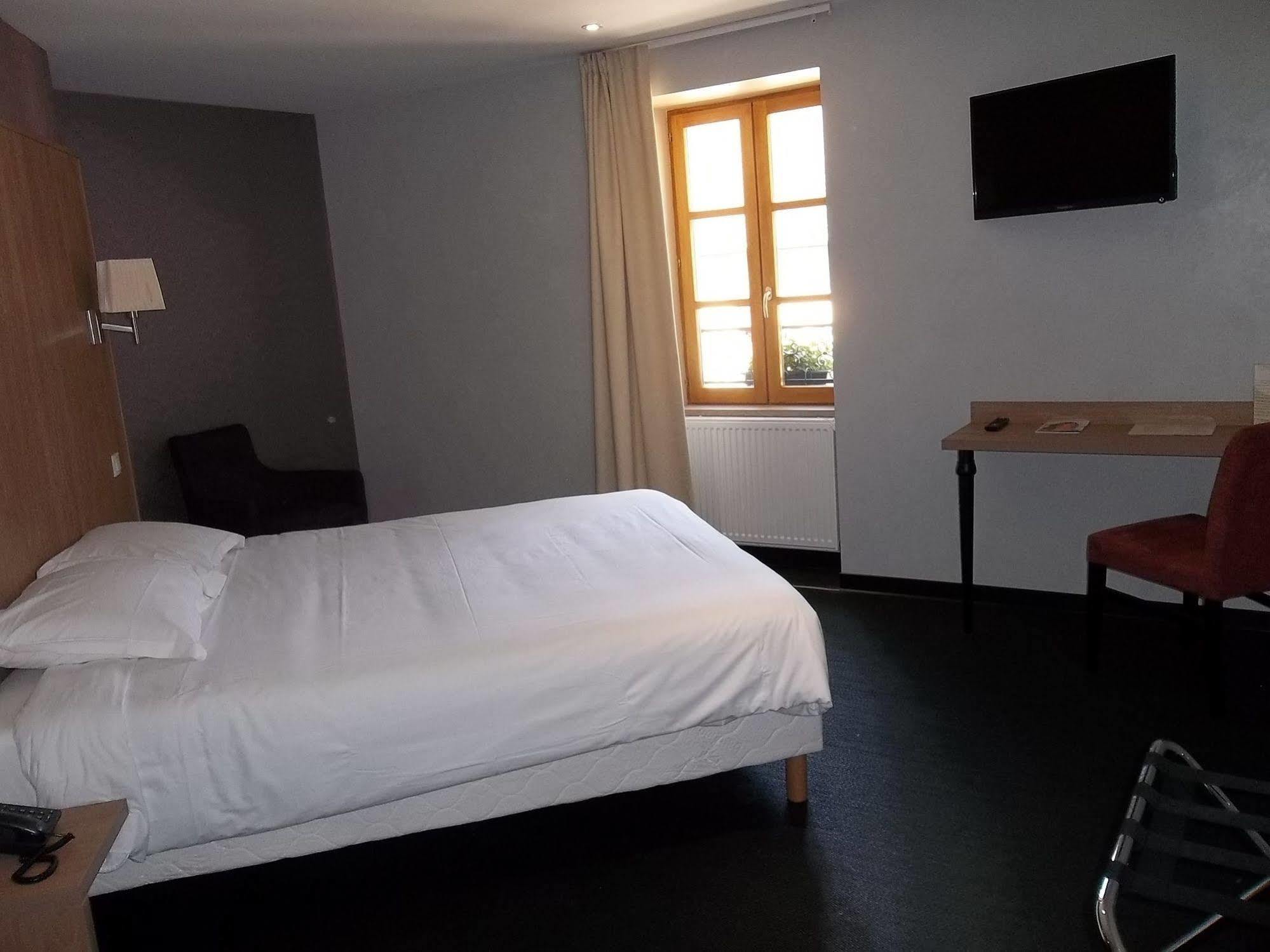 Logis L'Hotel D'Arc アルク・シュル・ティユ エクステリア 写真
